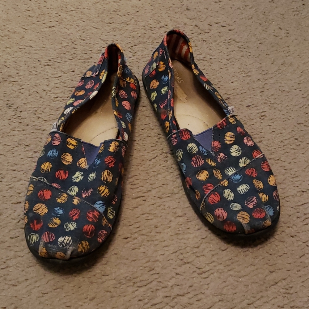 Toms